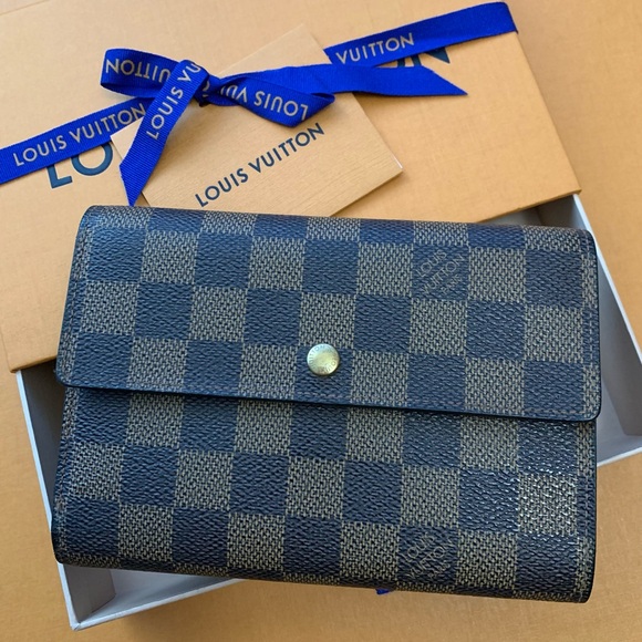 Louis VUITTON RARE Damier Ebene Mid-Wallet 🔥🔥 - Picture 4 of 17